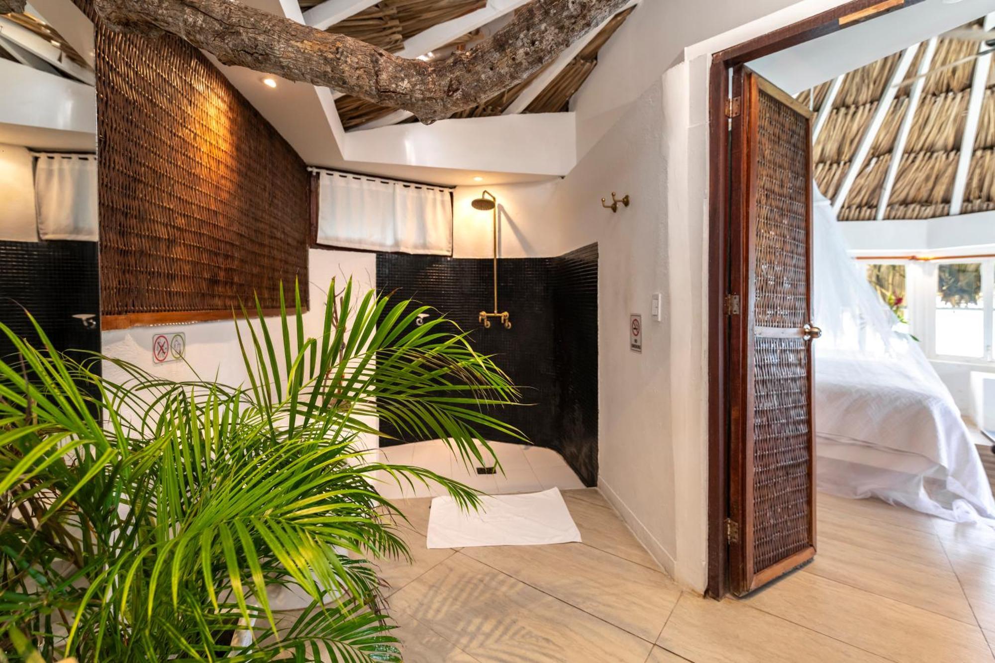 Hotel Coralina Island Isla Grande  Dış mekan fotoğraf